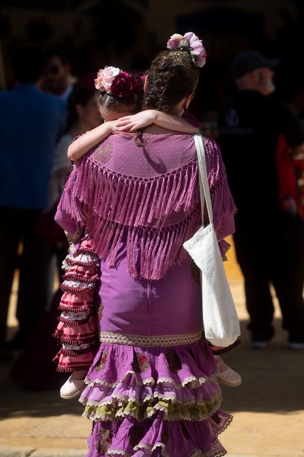 Multitudinaria jornada de Feria, previa al festivo
