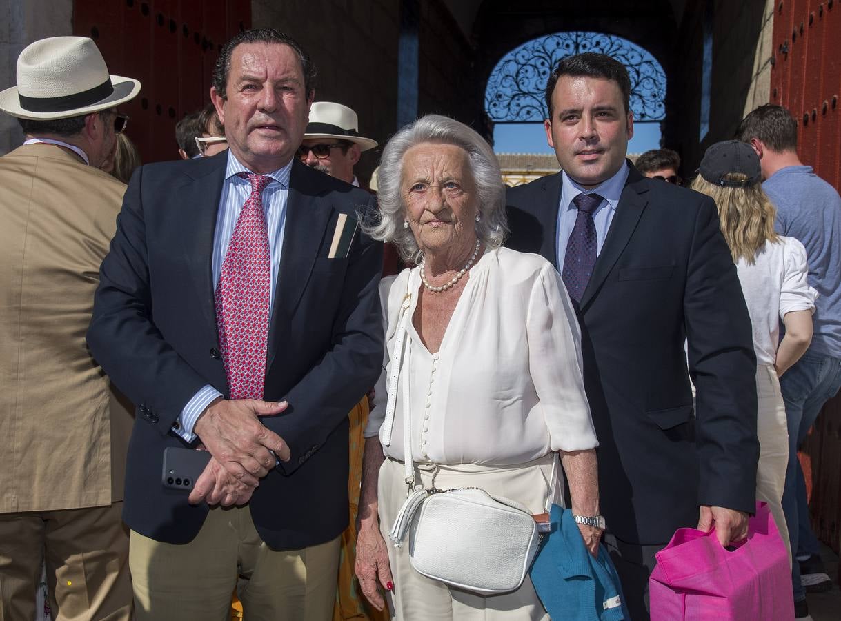Luis de Mora-Figueroa, Elisa Osborne Domecq y Serafín Álvarez