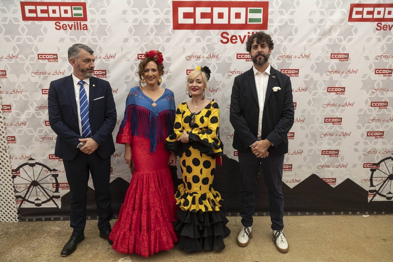 Recepción en la caseta de CC. OO.