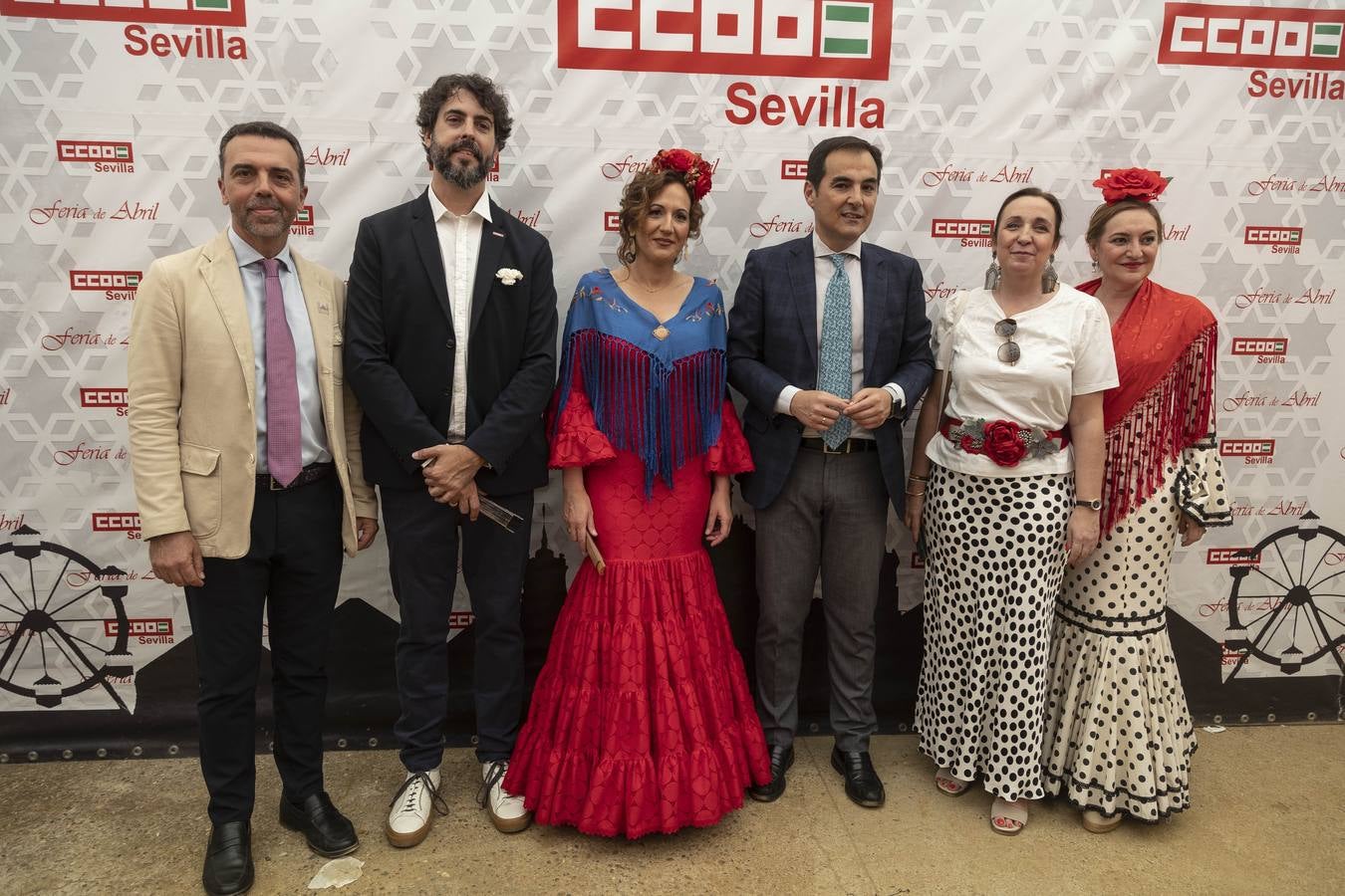 Recepción en la caseta de CC. OO.