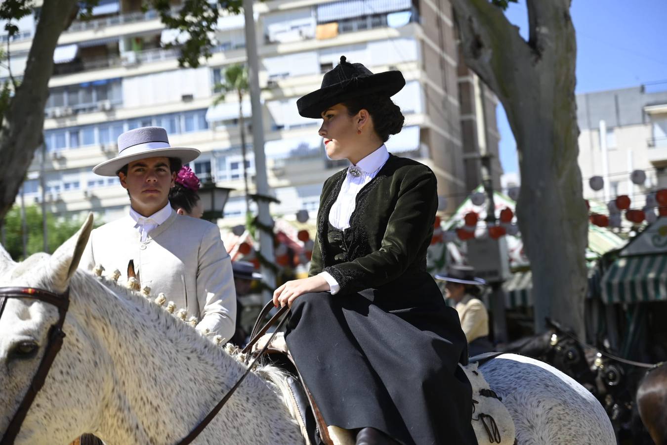 Ambiente en el real este miércoles festivo de la Feria de Abril 2023