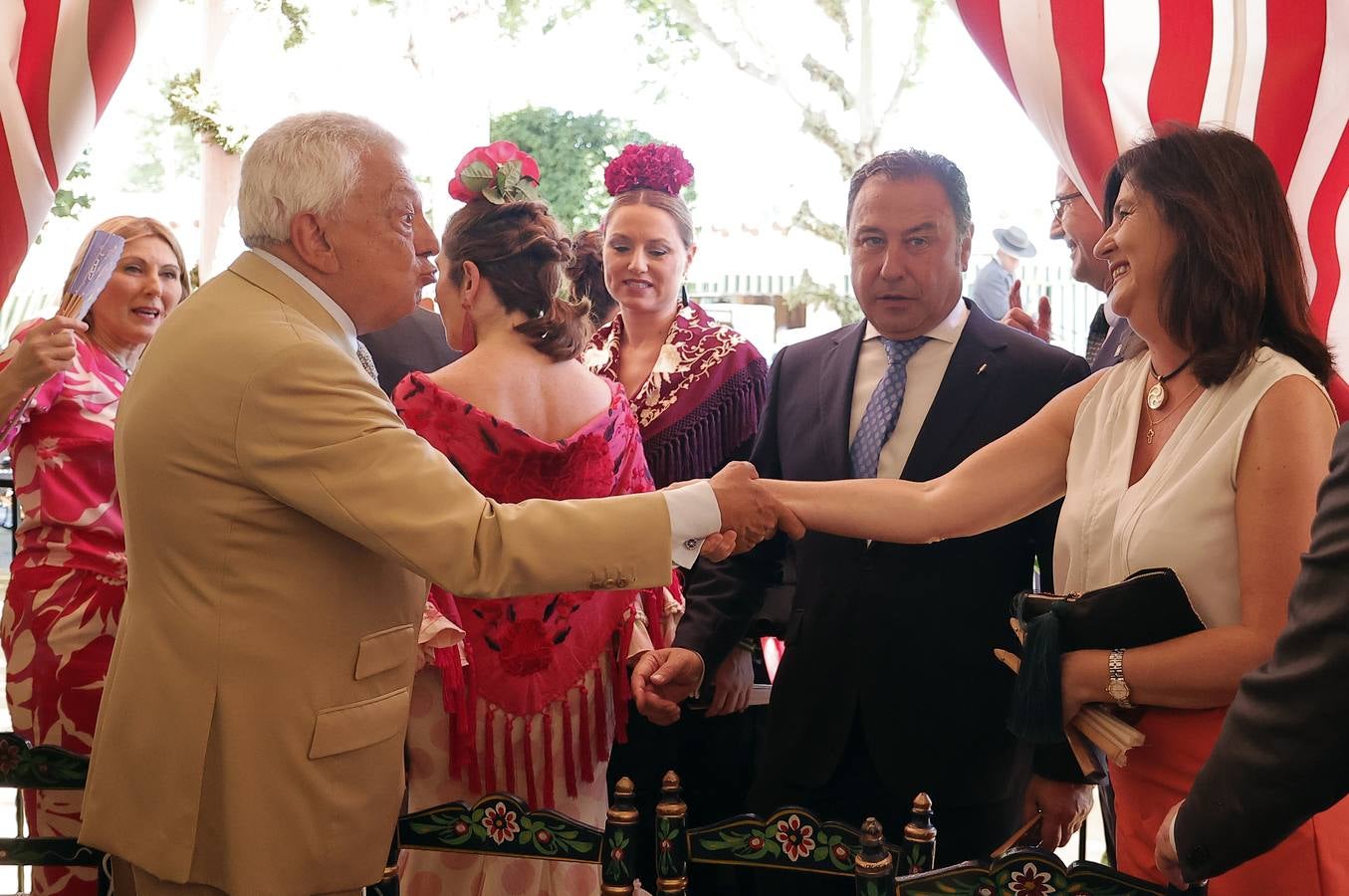 Ambiente de las recepciones este miércoles en el real de la Feria