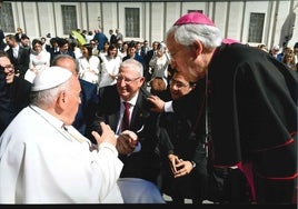 La imagen. Saludo en el Vaticano