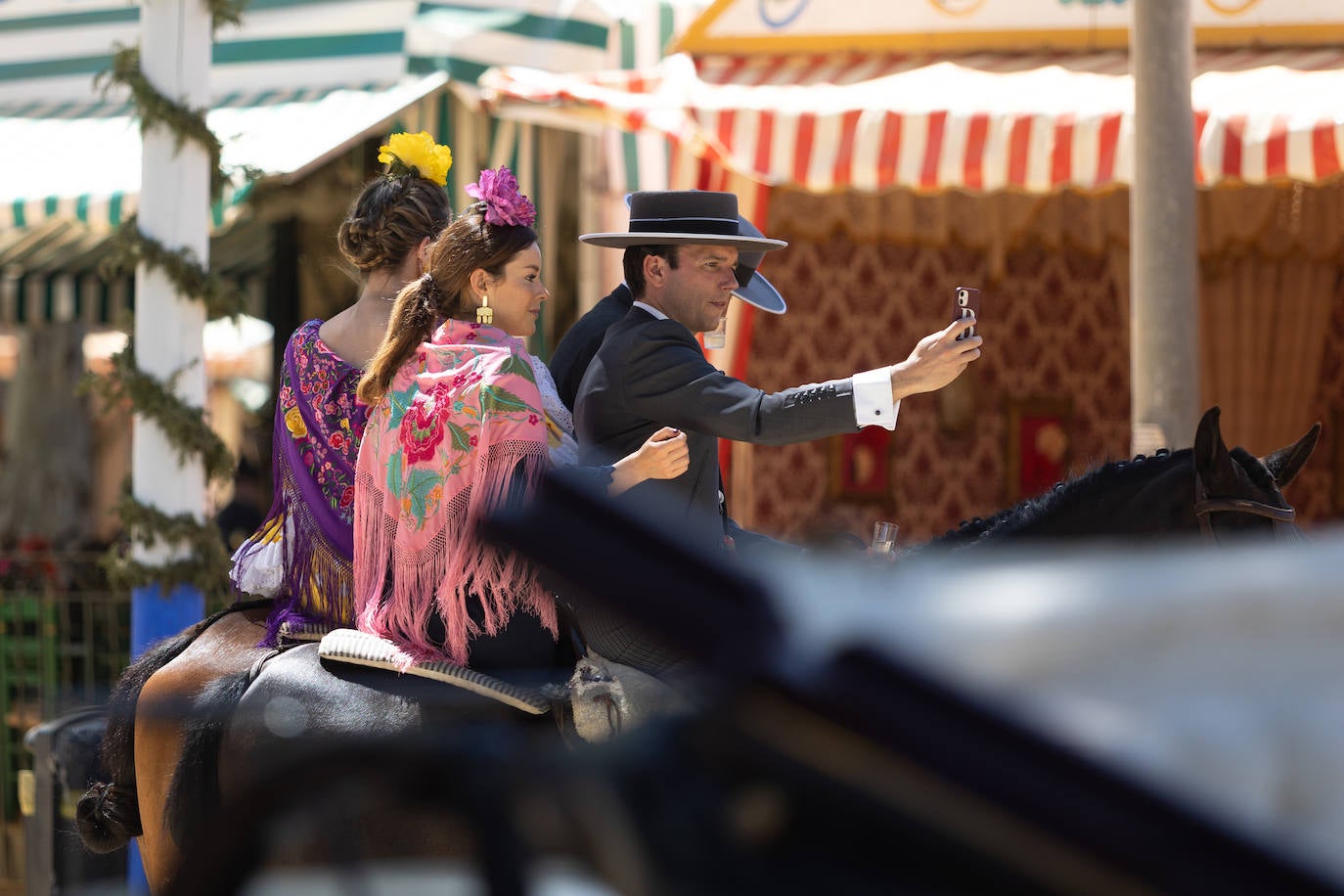 Ambiente en el Real durante el último día de la Feria de Abril de 2023