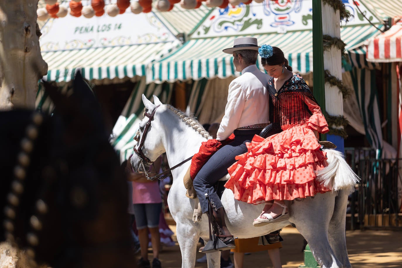 Ambiente en el Real durante el último día de la Feria de Abril de 2023