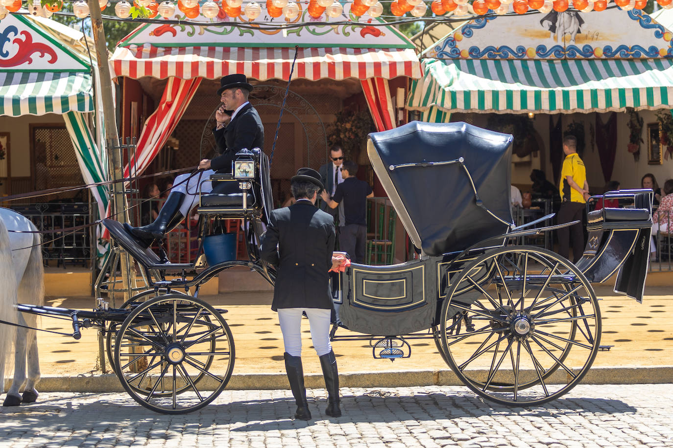 Ambiente en el Real durante el último día de la Feria de Abril de 2023