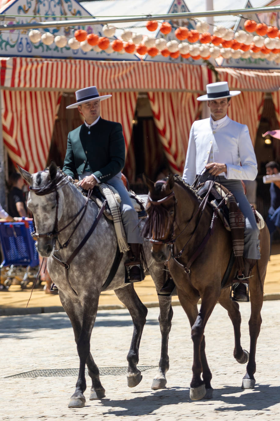 Ambiente en el Real durante el último día de la Feria de Abril de 2023