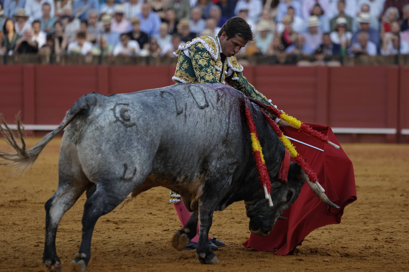 El Juli durante su faena en la Real Maestranza de Sevilla
