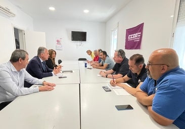 José Luis Sanz asegura al comité de Lipasam que seguirá siendo una empresa pública