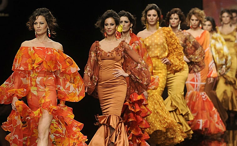 Imagen principal - Colección presentada por Cristo Báñez en SIMOF el año 2012