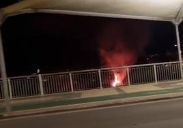 Un incendio en el Paseo de la O alarma a los vecinos de Triana