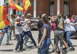 Altercado entre militantes de Vox y vecinos de Marinaleda, en imágenes