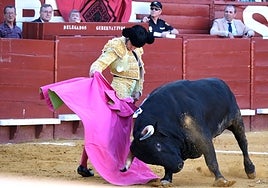 Lo de Morante, que logra la hazaña poética, no cabe en un catavino de Jerez