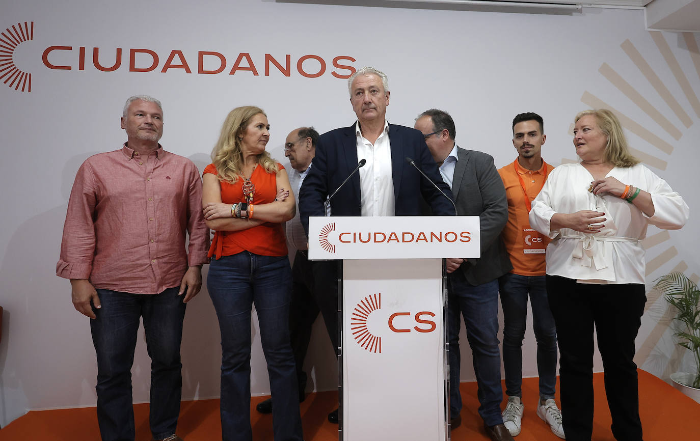Miguel Ángel Aumesquet en la sede de Ciudadanos en Sevilla