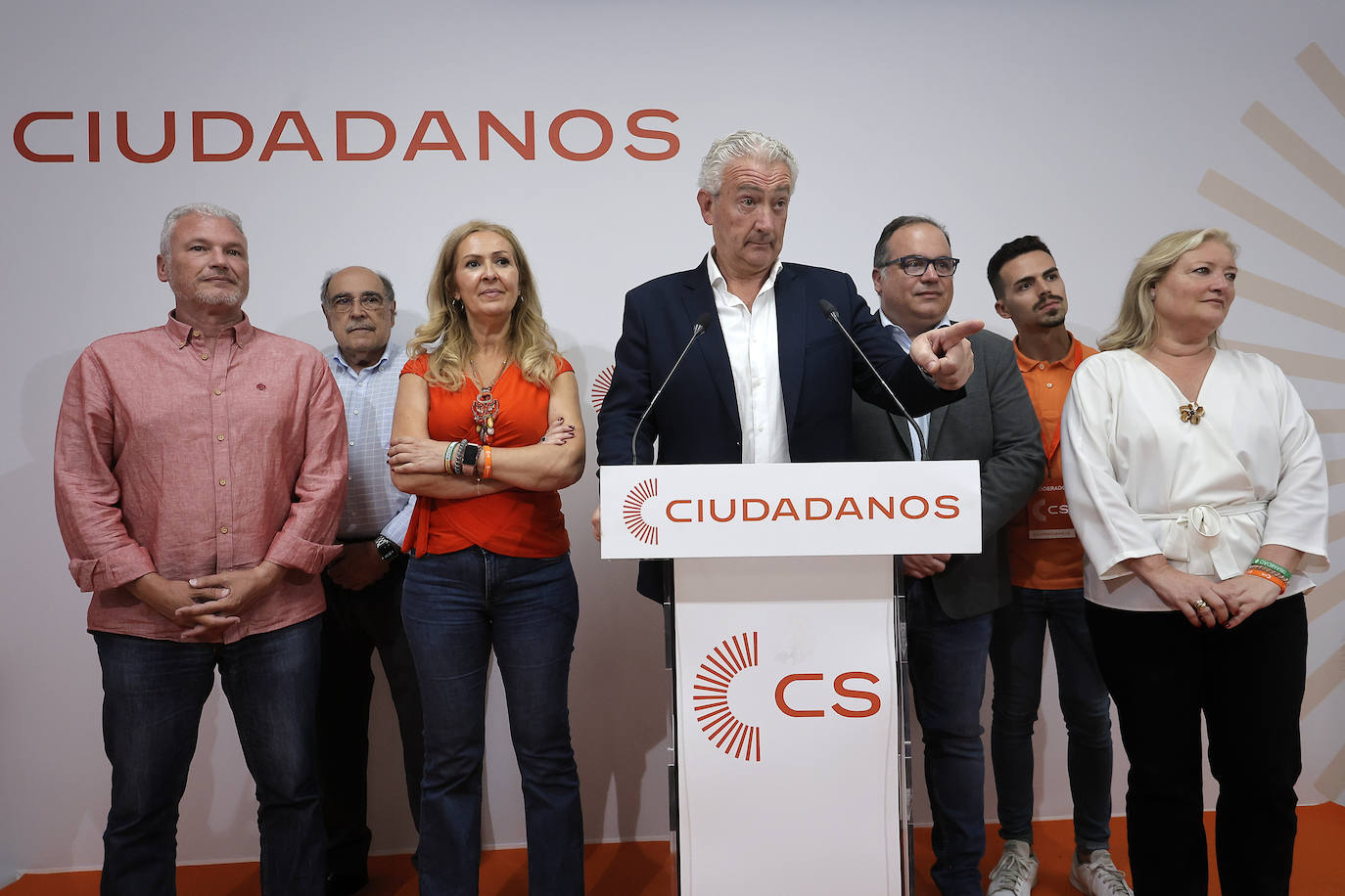 Miguel Ángel Aumesquet en la sede de Ciudadanos en Sevilla