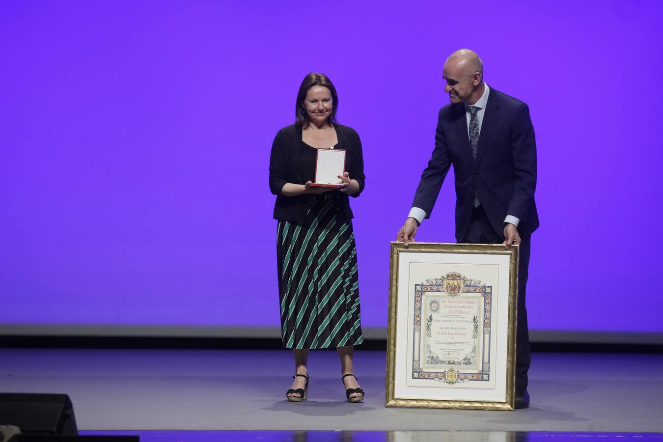 Recogen el premio a José Elías Bonells  