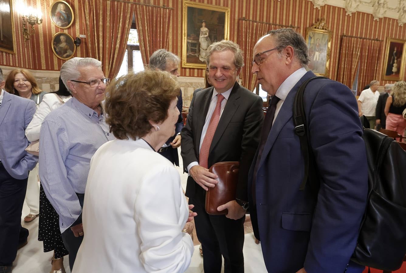 Inauguración de la muestra  'El terror a portada. 60 años del terrorismo en España a través de la prensa' en el Ayuntamiento de Sevilla