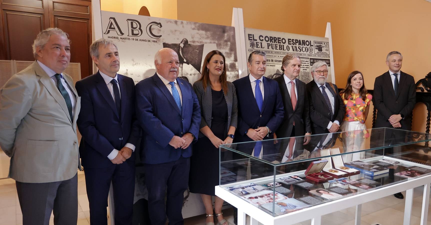 Inauguración de la muestra  'El terror a portada. 60 años del terrorismo en España a través de la prensa' en el Ayuntamiento de Sevilla