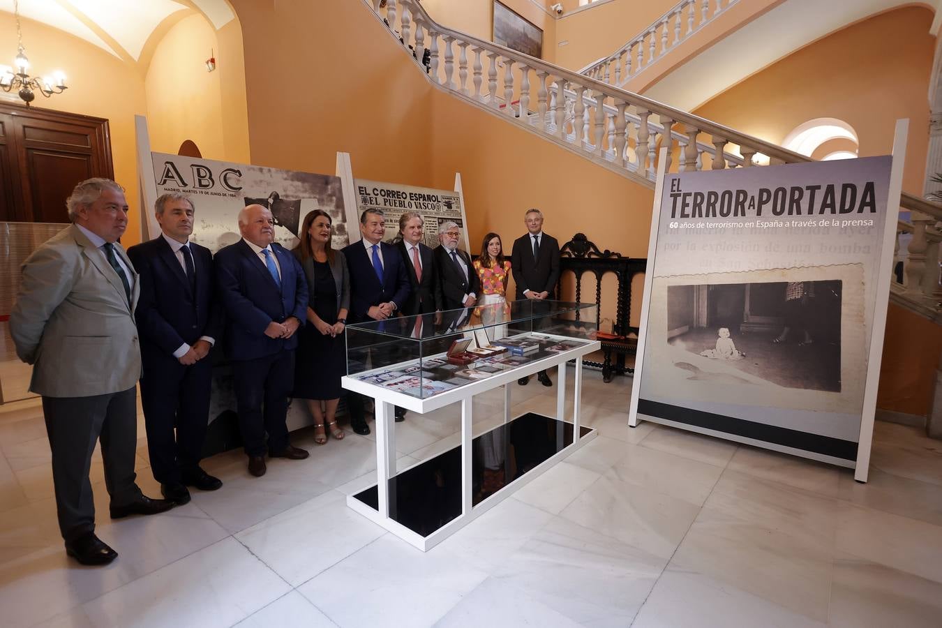 Inauguración de la muestra  'El terror a portada. 60 años del terrorismo en España a través de la prensa' en el Ayuntamiento de Sevilla