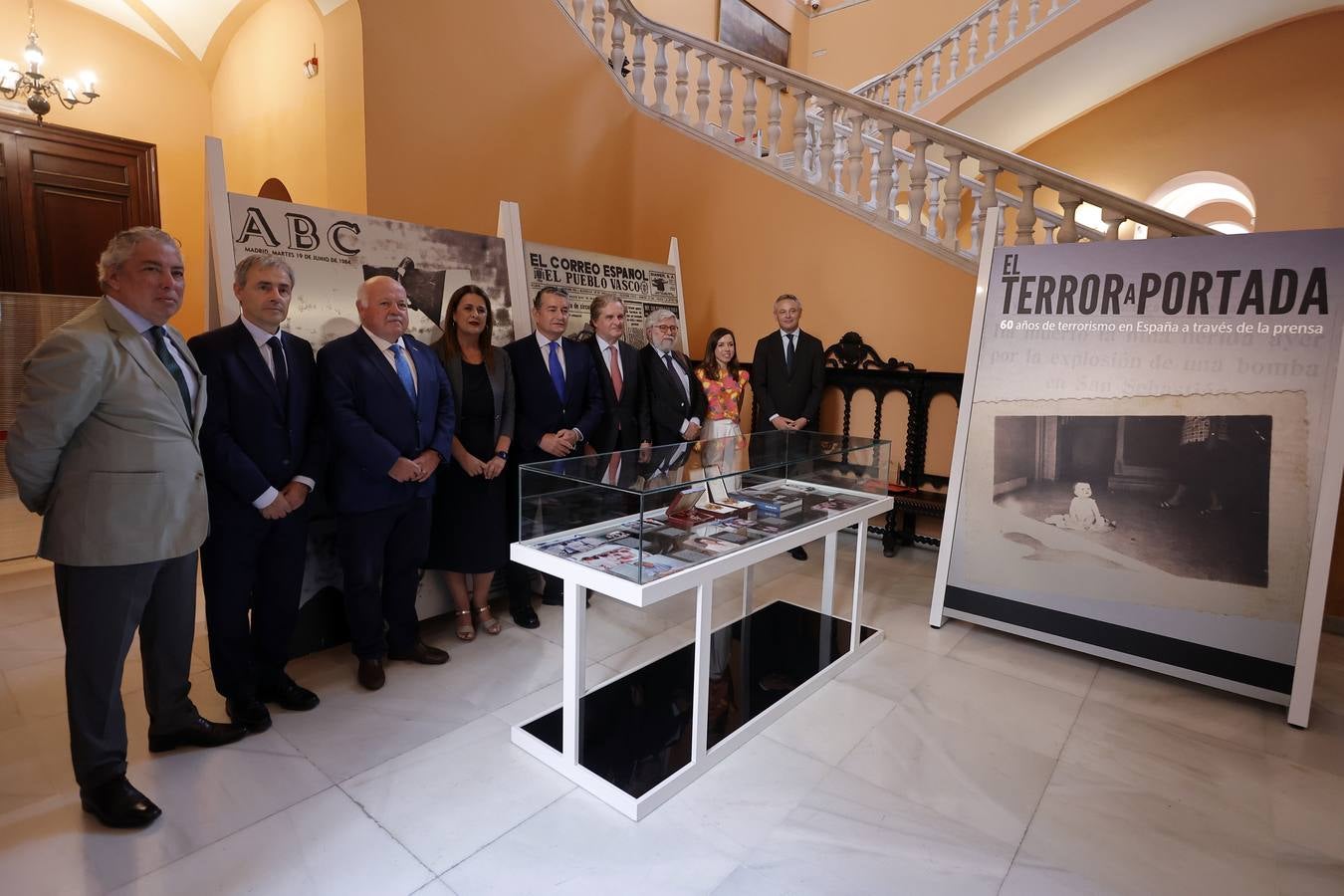 Inauguración de la muestra  'El terror a portada. 60 años del terrorismo en España a través de la prensa' en el Ayuntamiento de Sevilla