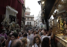 Al paseo de las vísperas del Corpus sólo le faltaron las procesiones