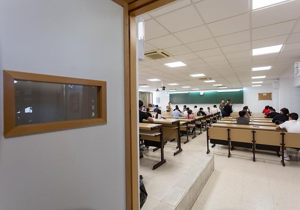 Exámenes de Selectividad en Sevilla