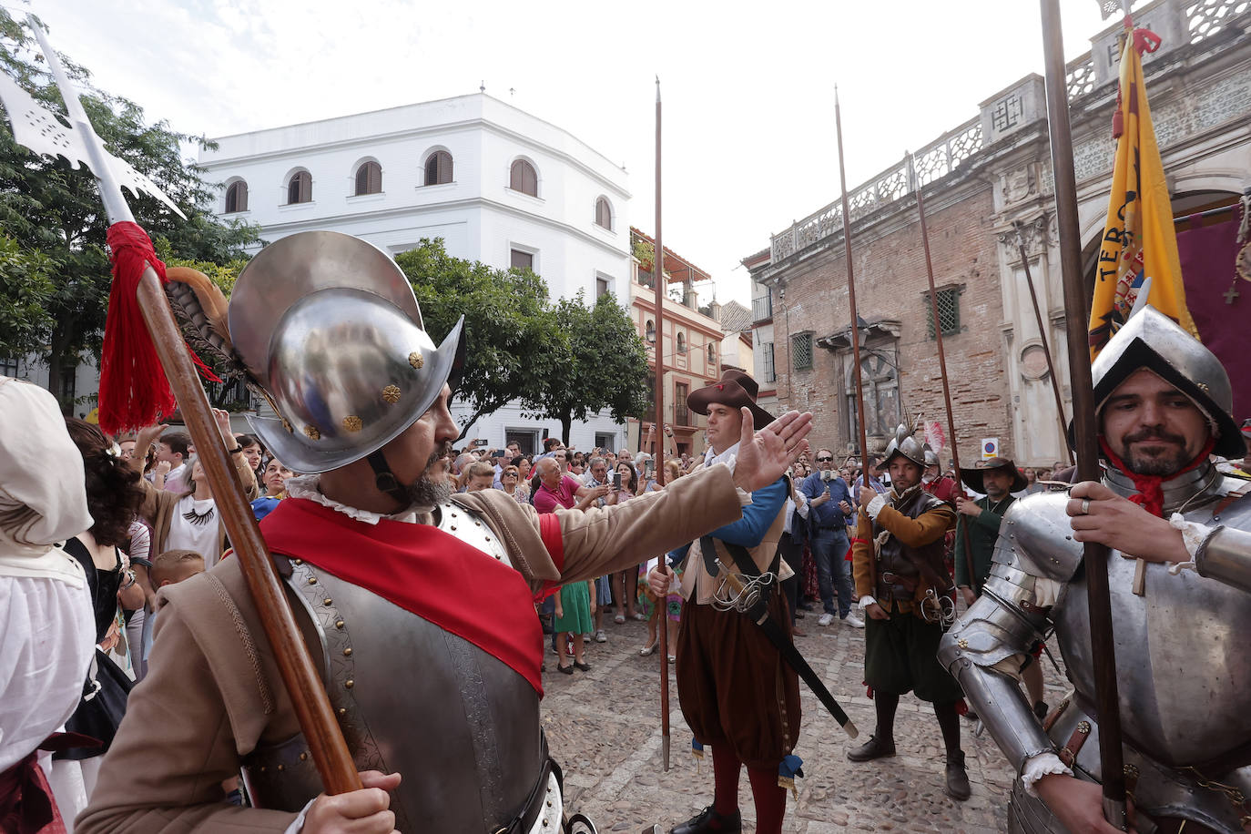 El desfile que conmemora el 424 aniversario del nacimiento de Diego Velázquez en Sevilla