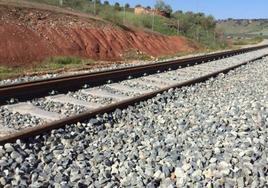 Evacuan a 170 pasajeros de un tren de la línea Sevilla-Cáceres al arder el vagón de cola en Alanís