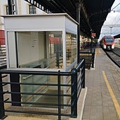 Una estación de tren en Sevilla del siglo XXI sin ascensores