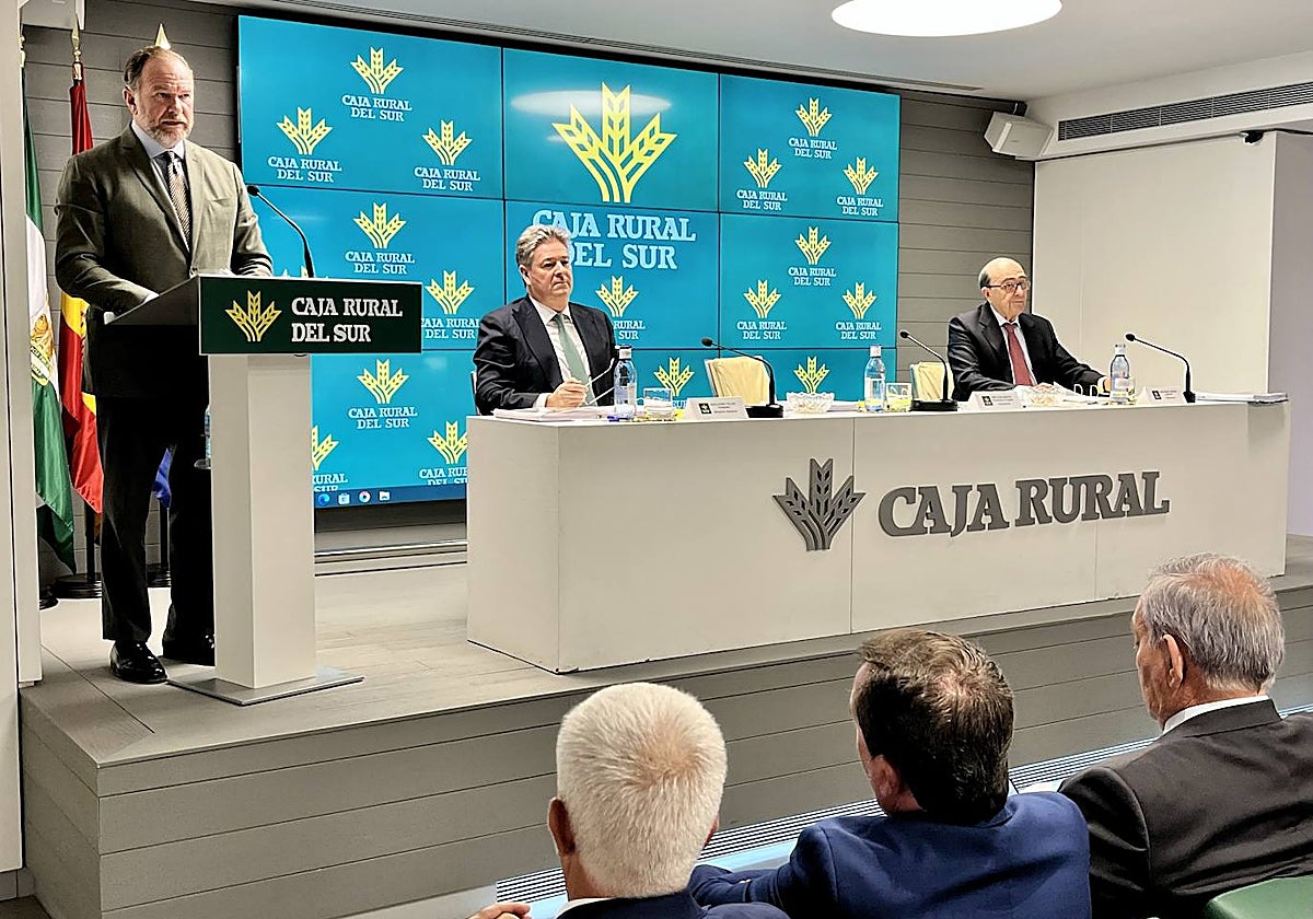 Una junta de Caja Rural en una imagen de archivo