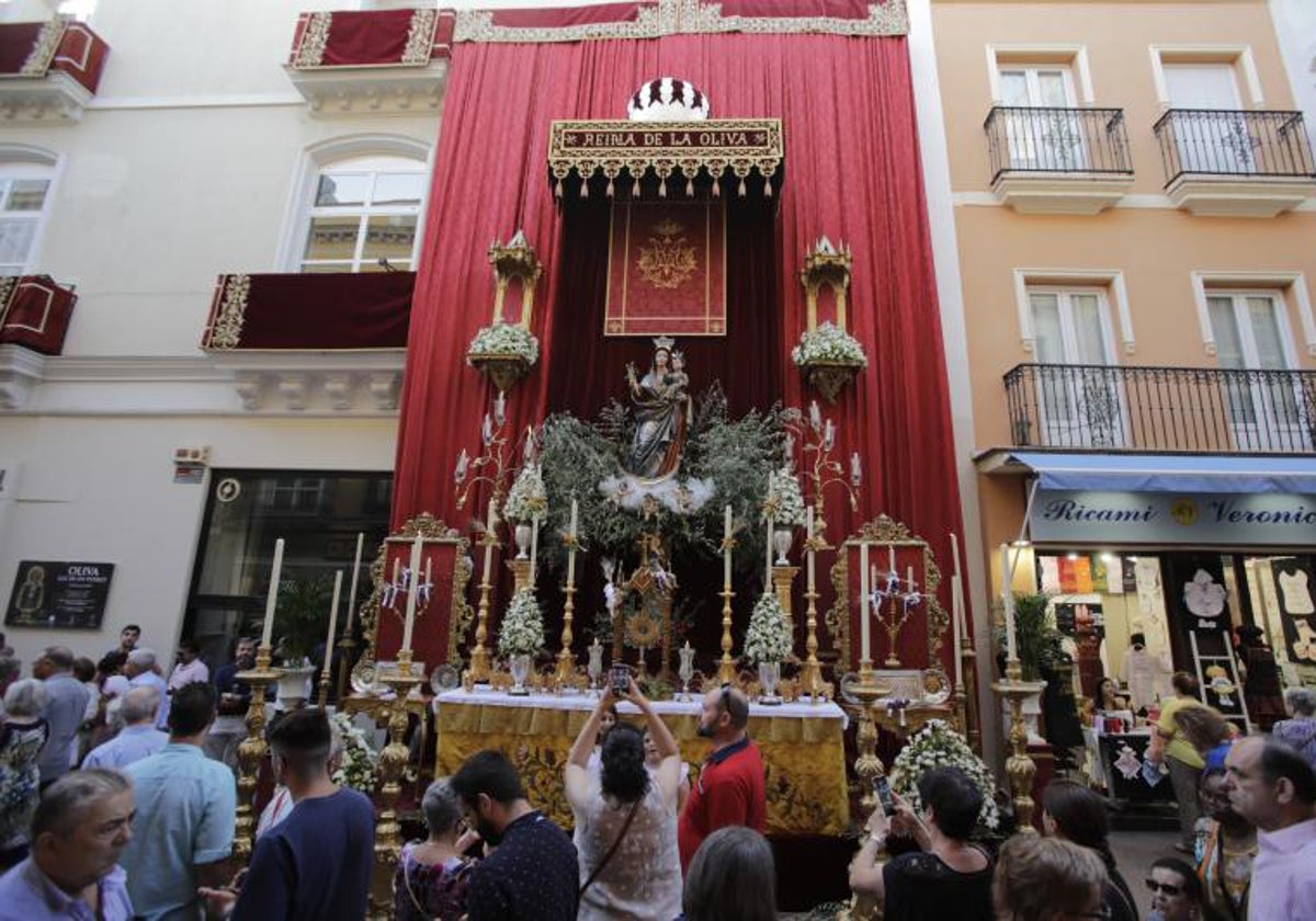 Altar de la Virgen de la Oliva de Salteras en el Corpus Christi de Sevilla