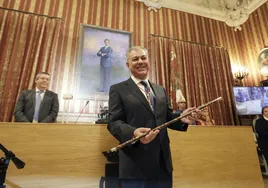 Las imágenes de la investidura de José Luis Sanz como alcalde Sevilla