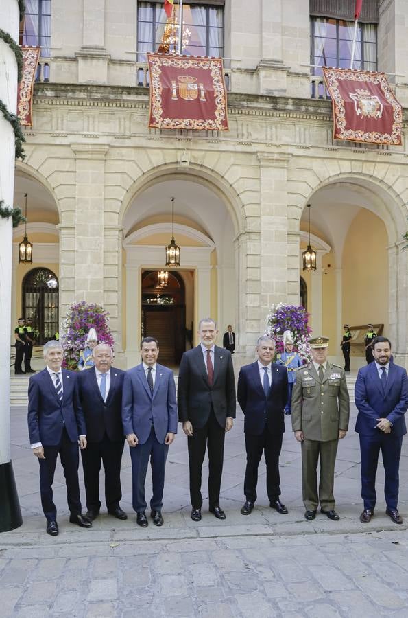 El Rey Felipe VI recibe en el Ayuntamiento de Sevilla el IX Premio contra el Terrorismo Alberto Jiménez-Becerril