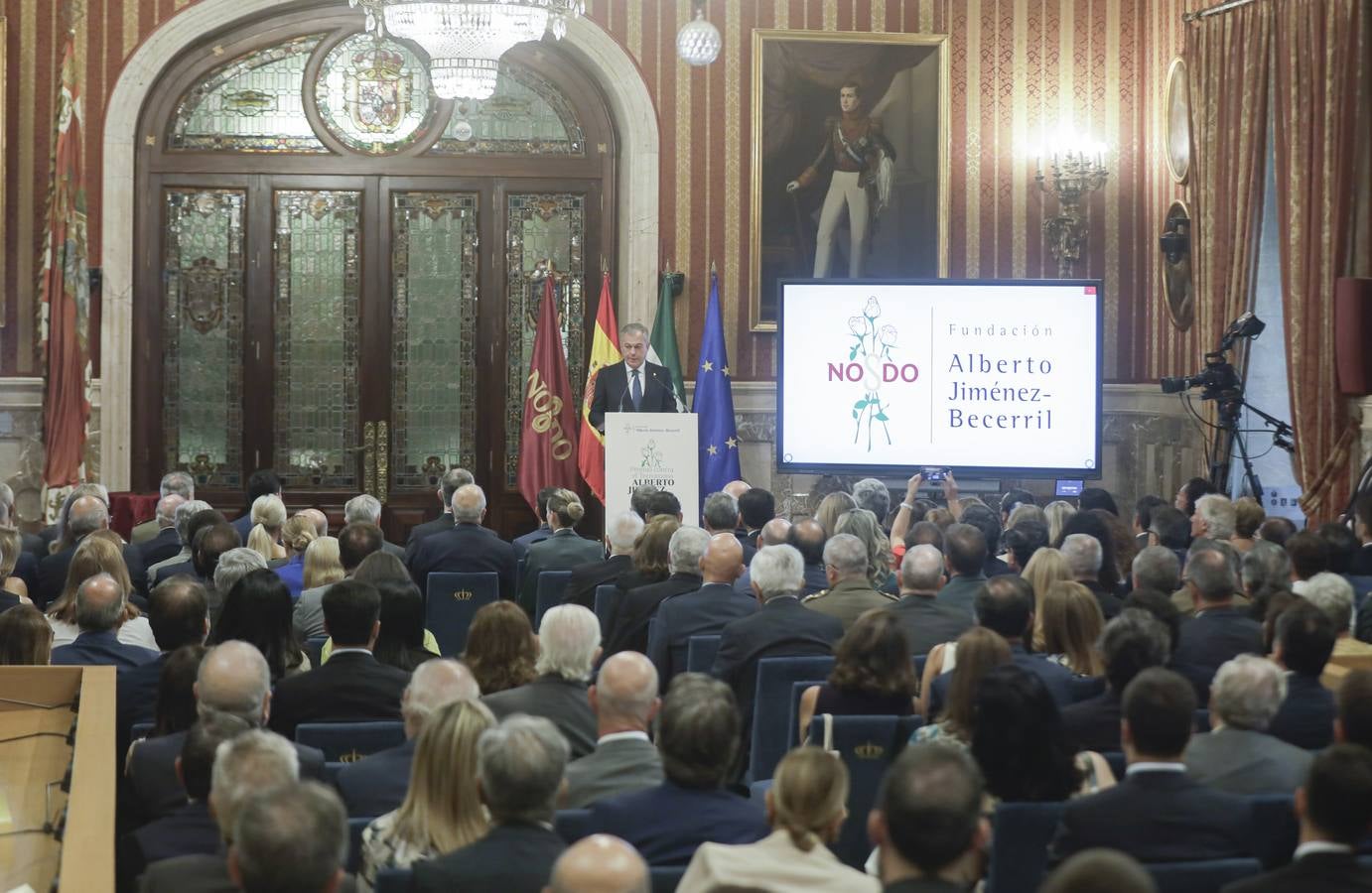 El Rey Felipe VI recibe en el Ayuntamiento de Sevilla el IX Premio contra el Terrorismo Alberto Jiménez-Becerril