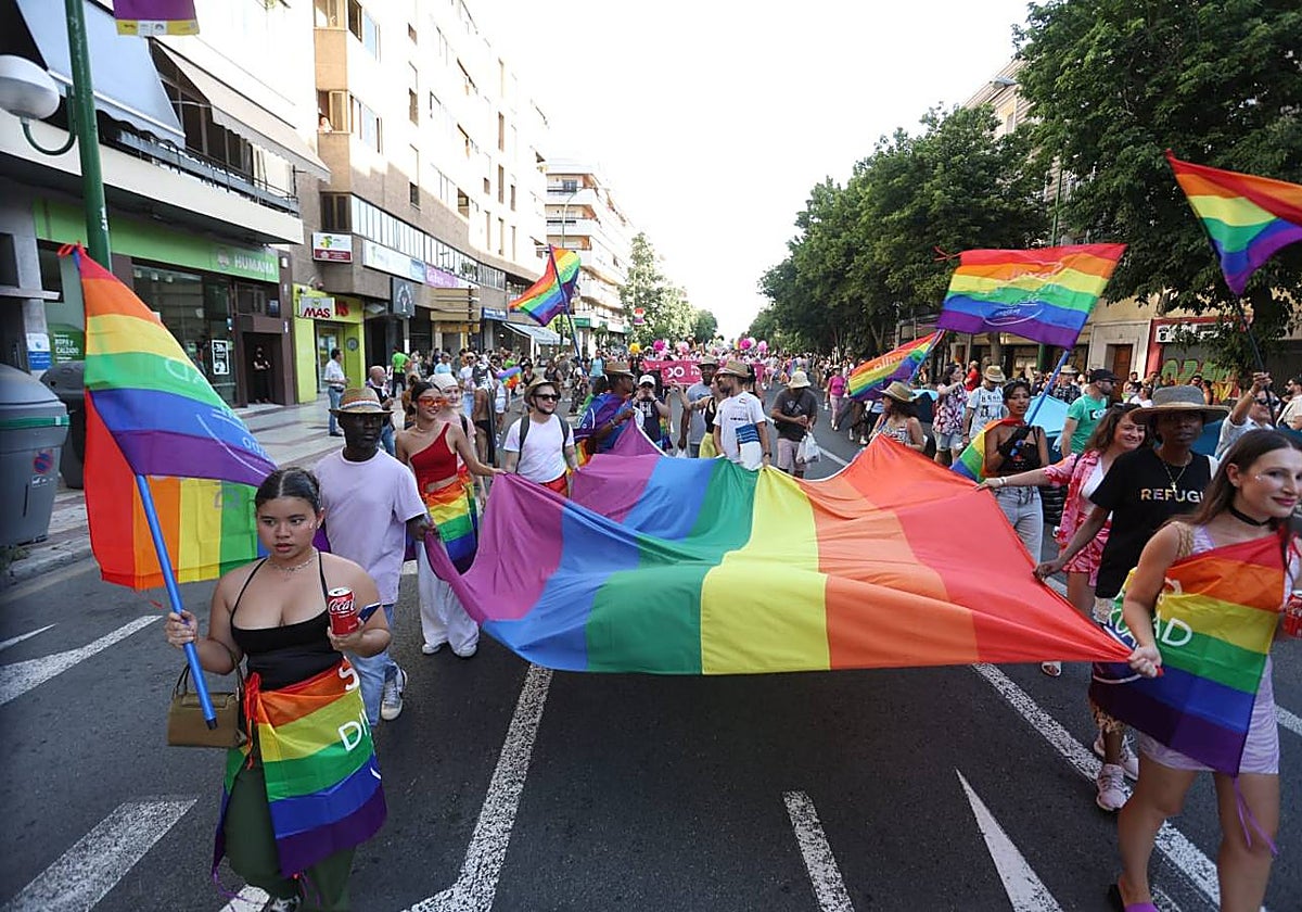 Las banderas arcoiris han tomado las calles de Sevilla este sábado