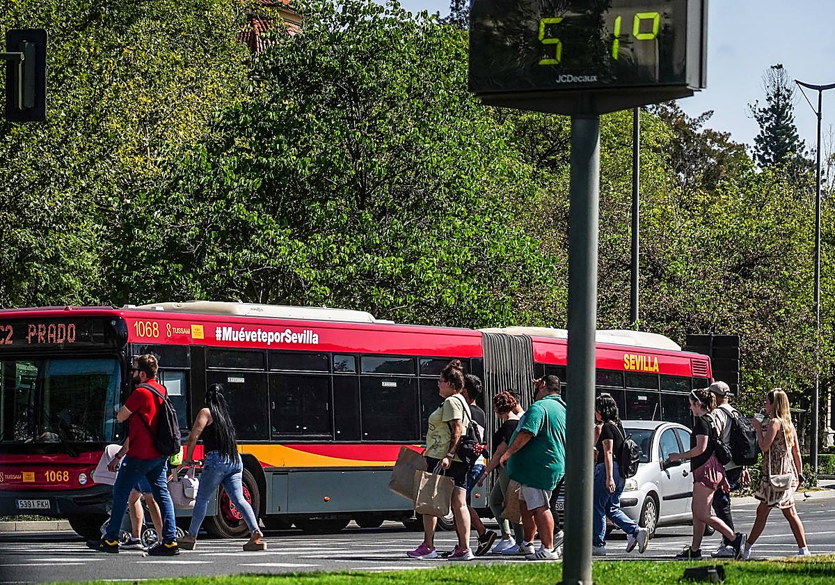 El termómetro del Prado marcando 51 grados este lunes
