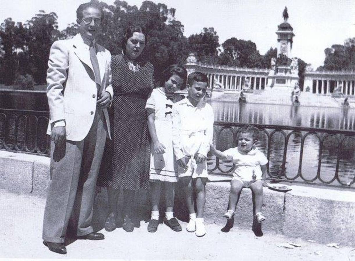 Su belleza y su sonrisa convirtieron a Carmen Sevilla en la 'novia de España'