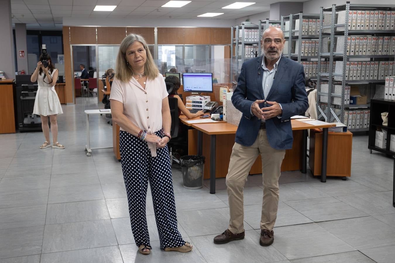 Dependencias y trabajadores del laboratorio para equinos de la ANCCE