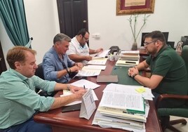 El Ayuntamiento de Guillena firma convenios con las tres hermandades de penitencia por 20.500 euros