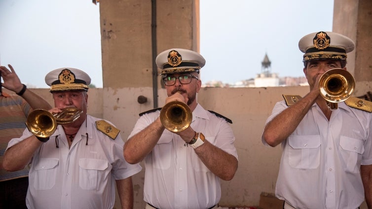 Las Lágrimas de San Pedro, por las Tres Caídas de Triana