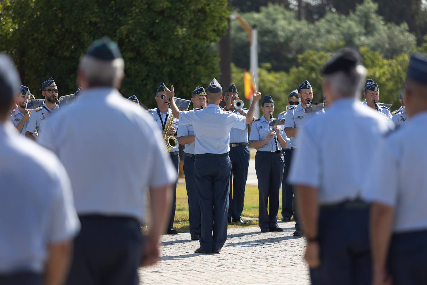 La ceremonia castrense con motivo del relevo del Jefe del Acuartelamiento Aéreo de Tablada