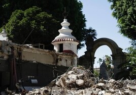 Imágenes de la demolición del restaurante La Raza