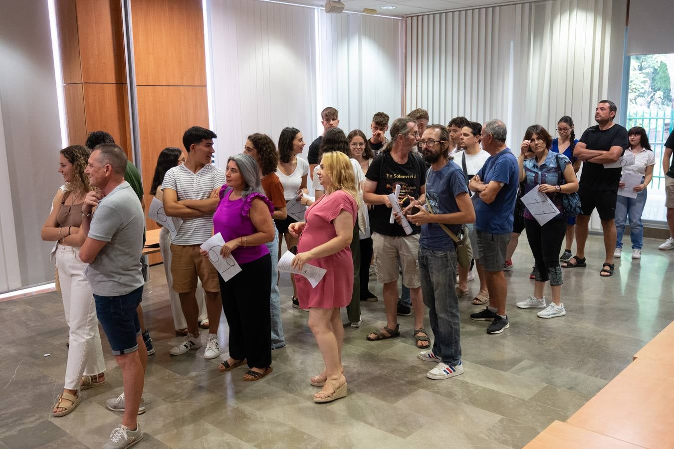 Colas para el casting de '1992', la nueva serie de Álex de la Iglesia