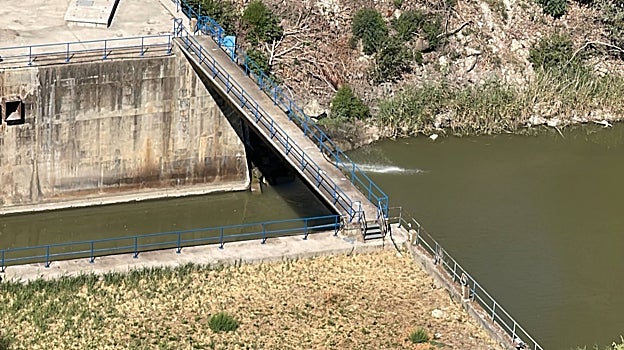 Embalse de La Puebla de Cazalla que abastece de agua al río Corbones