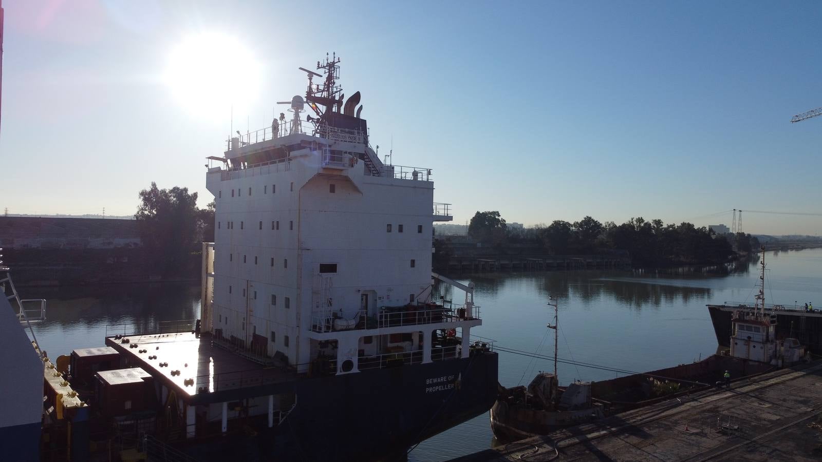 La compañía realiza operaciones de reparación en sus instalaciones del Guadalquivir