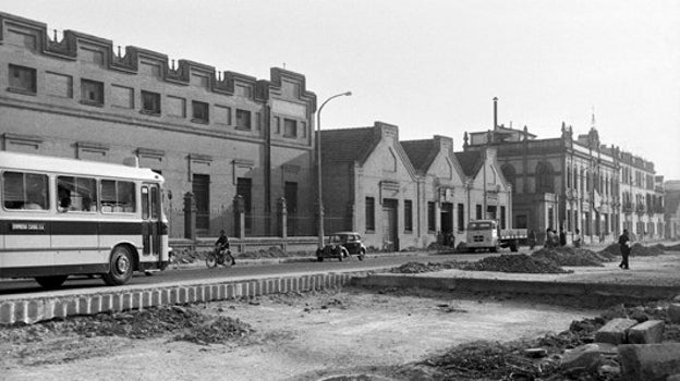Fábrica de Miguel García Longoria y fábrica de hielo y gaseosas El Progreso Industrial en la década de los 60.