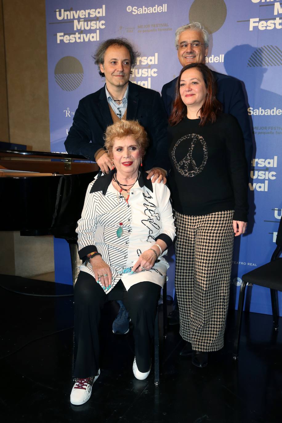 Momentos de la vida de la artista sevillana María Jiménez