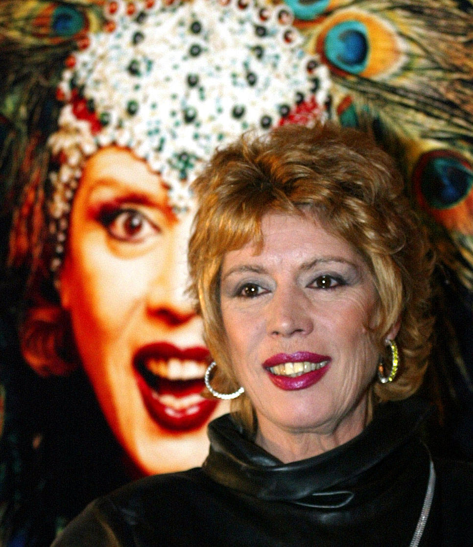 Momentos de la vida de la artista sevillana María Jiménez