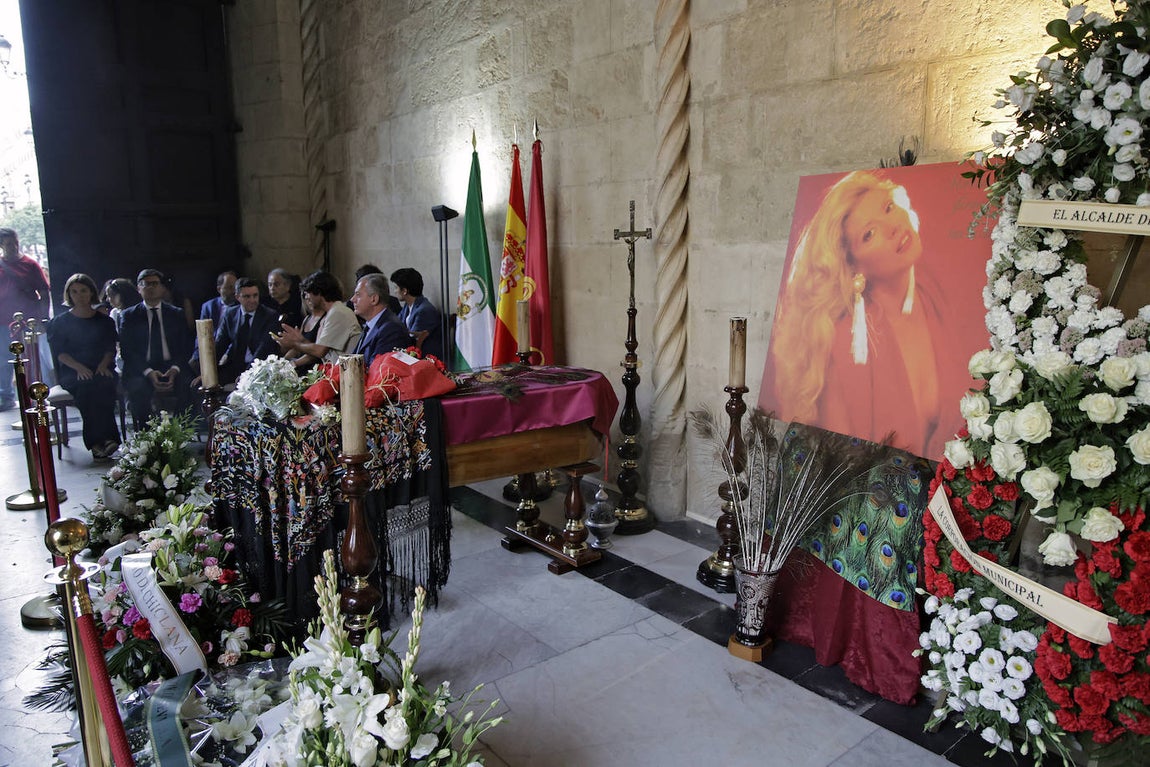 Capilla ardiente de María Jiménez en Sevilla