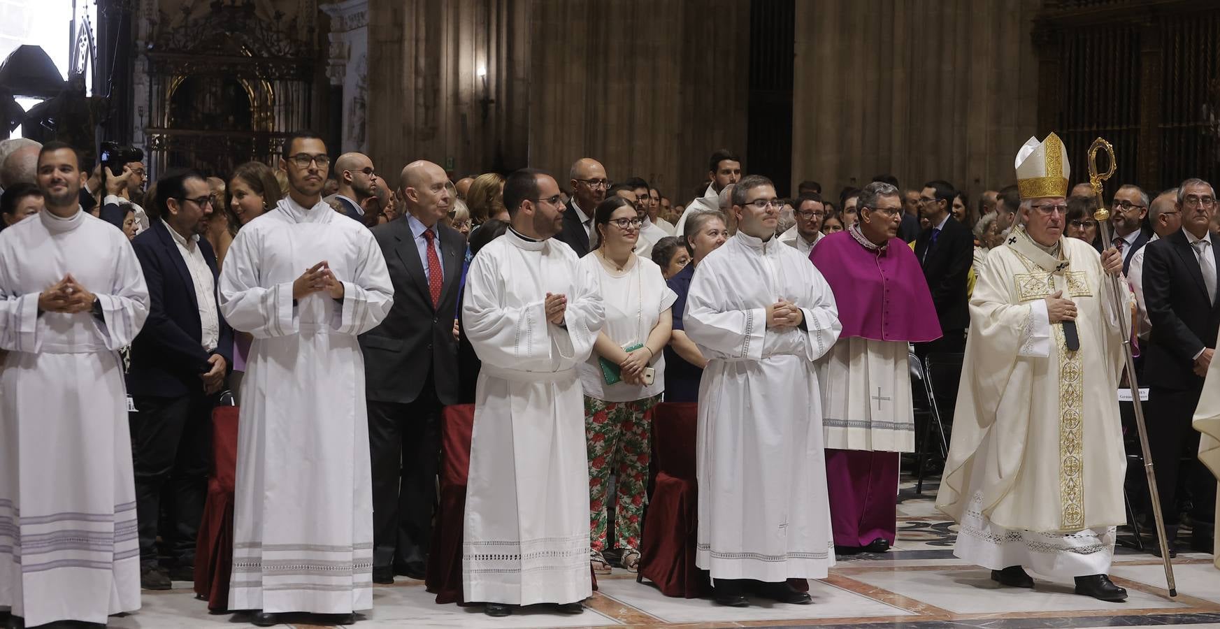 Liturgia de ordenación de nuevos sacerdotes en la Catedral